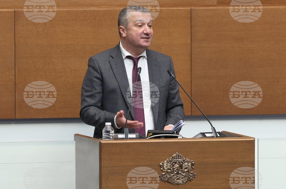 Народно събрание - заседание - вот на недоверие - Драгомир Стойнев