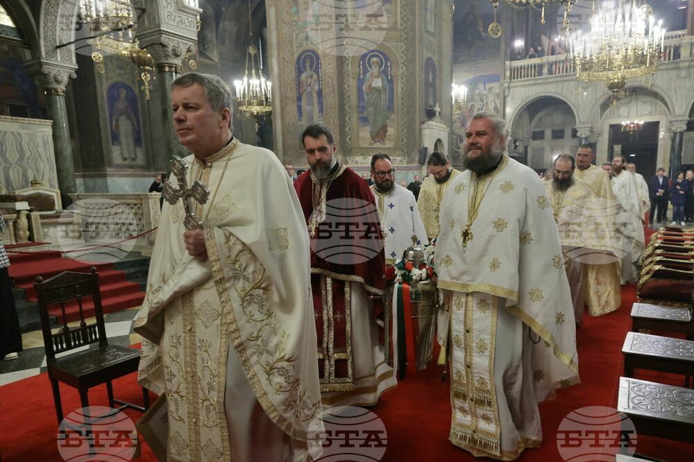 Патриаршеска катедрала „Св. Александър Невски“ - Велики четвъртък - освещаване на миро