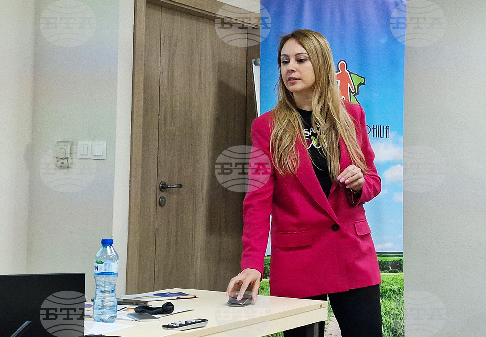 Виктория Миндова - дискусия