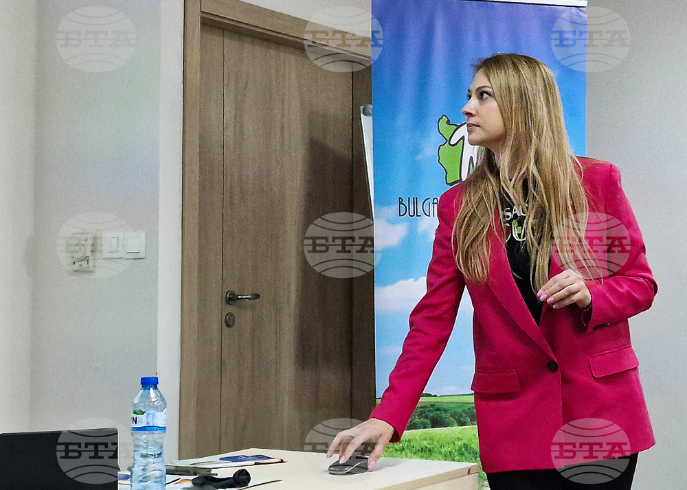 Виктория Миндова - дискусия