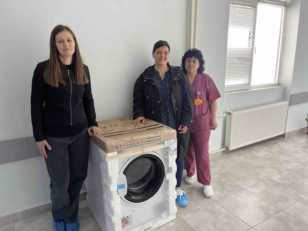 Младежкият дом в Сливен събра 9 хил. лв. за акушеро-гинекологичното отделение в областната болница