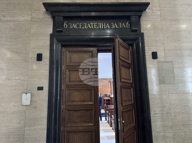 Градският съд отново не даде ход на делото за убийството на бившия полицай Любомир Иванов