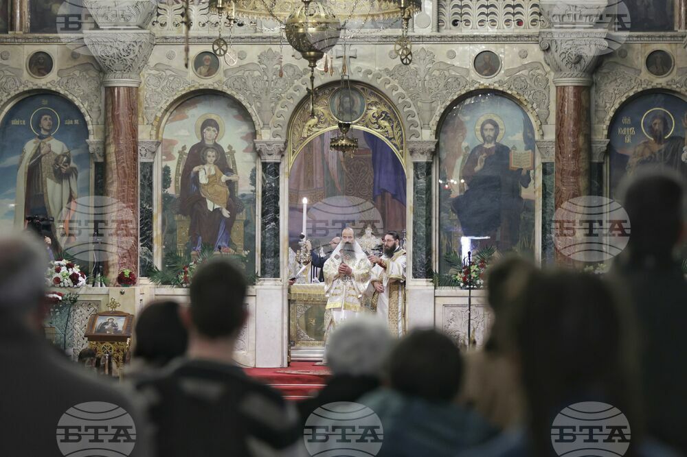 Патриаршеска катедрала „Св. Александър Невски“ - Велики четвъртък - освещаване на миро
