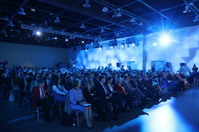 Бъдещето на Европейския съюз обсъдиха политици и експерти на форума "ЕС среща Балканите" в София 