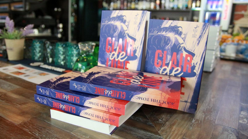 Жюстин Томс ще представи книгата си Claire de lune в Прага