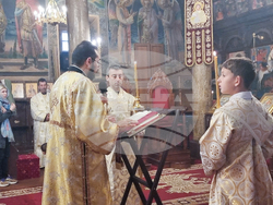 Сливен - Велики четвъртък - литургия