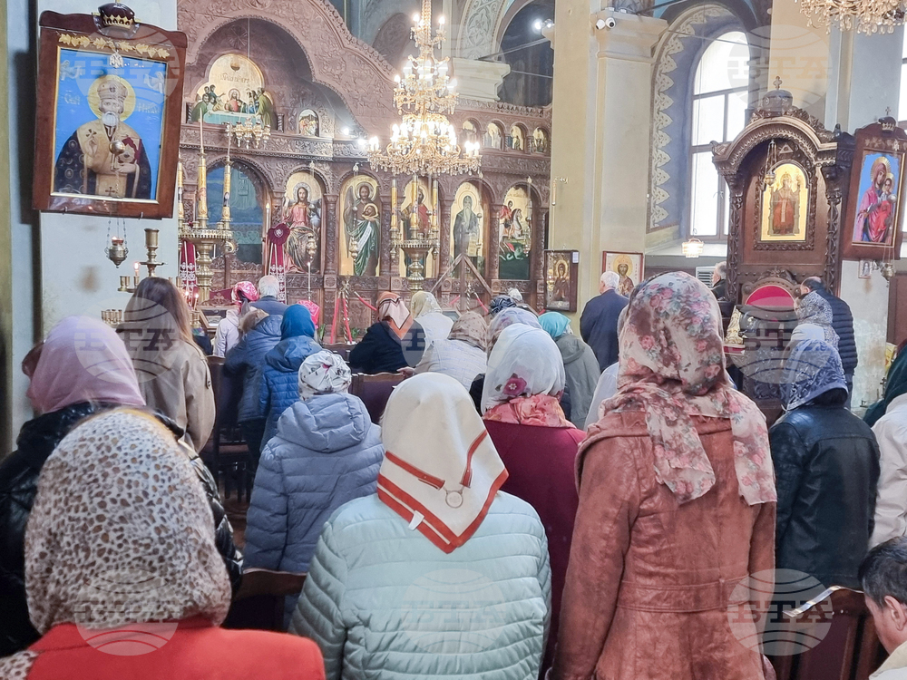 Ямбол - Велики четвъртък - литургия
