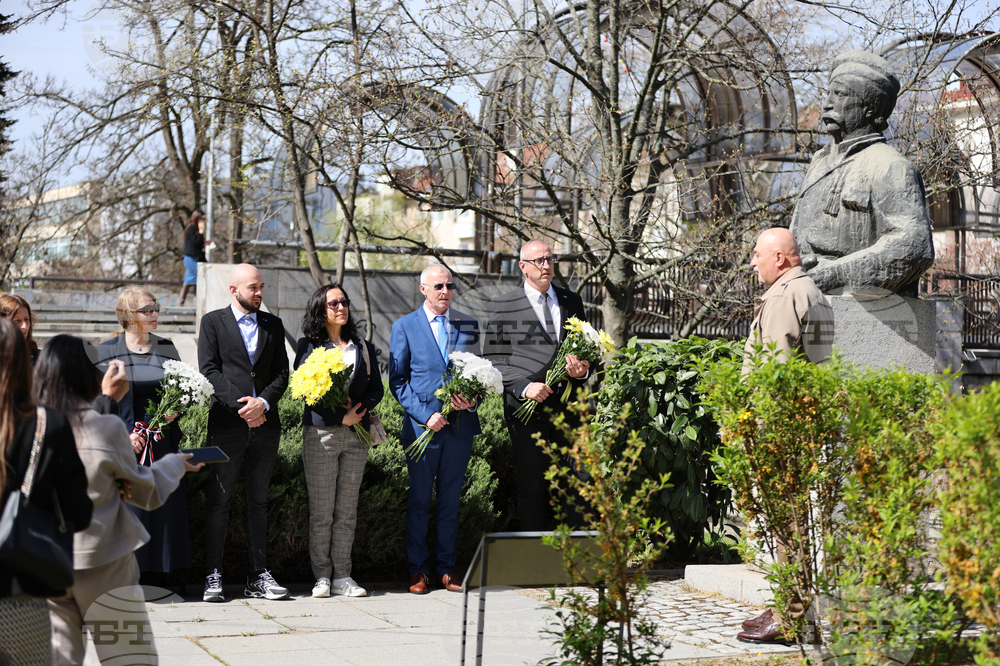 С полагане на цветя пред паметника на Ильо войвода в Благоевград бяха отбелязани 127 години от смъртта му 
