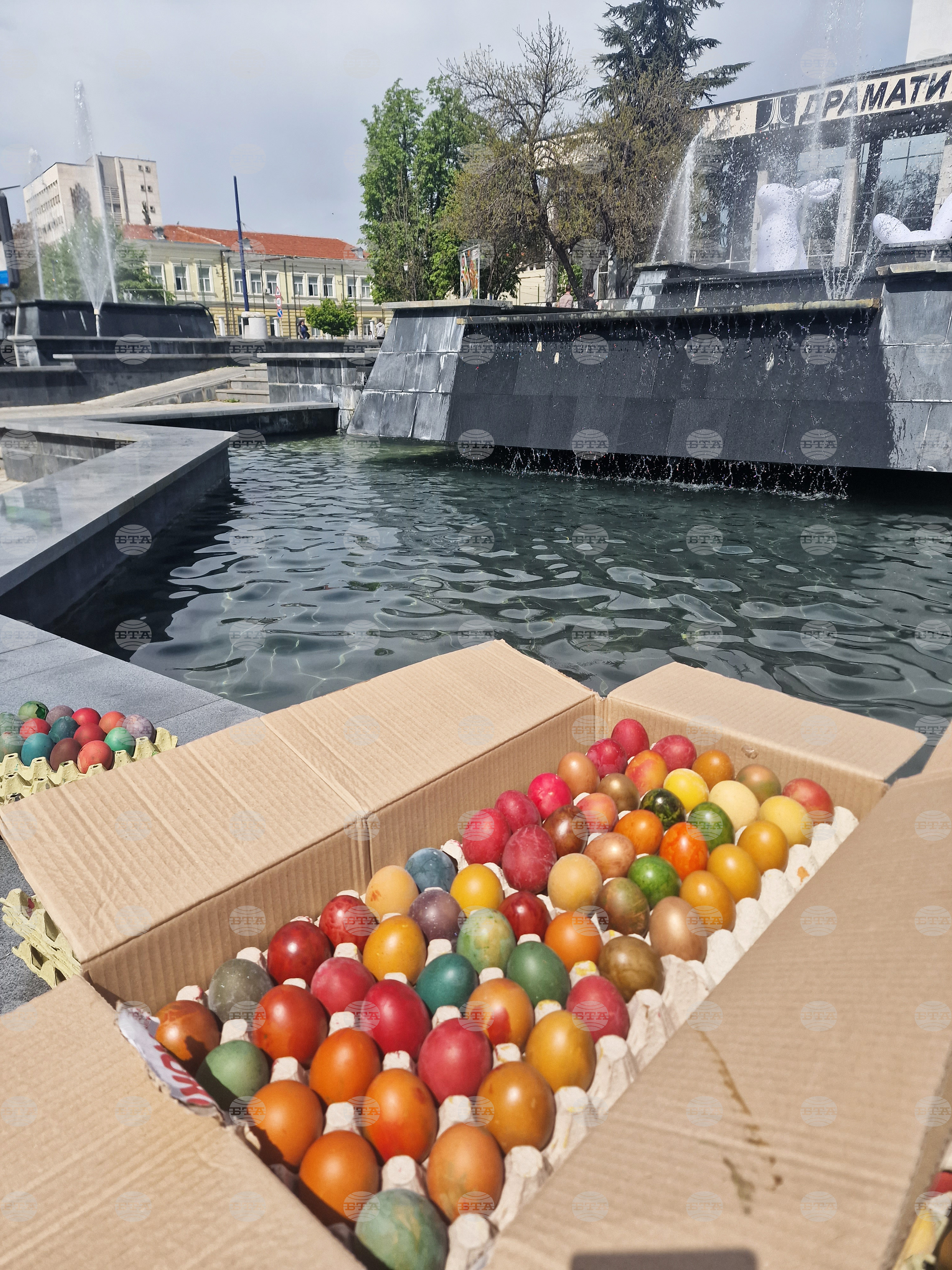 Пазарджик - Български червен кръст - боядисване на яйца
