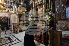 Троянски манастир - Велики четвъртък - литургия