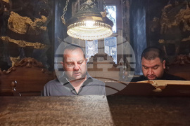 Троянски манастир - Велики четвъртък - литургия