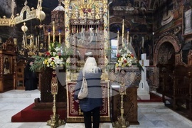 Троянски манастир - Велики четвъртък - литургия