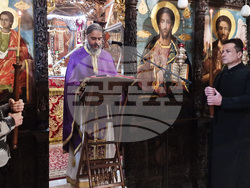 Троянски манастир - Велики четвъртък - литургия