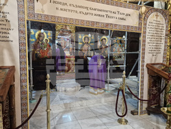 Троянски манастир - Велики четвъртък - литургия