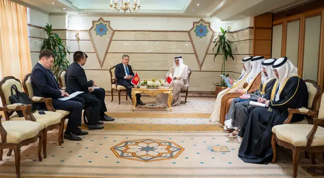 КАБАР: Киргизстанският външен министър се срещна с бахрейнския си колега