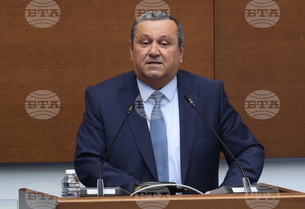 Народно събрание - заседание - Хасан Адемов