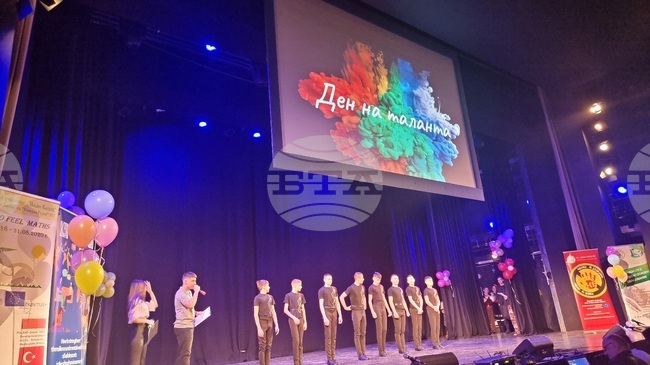 Старозагорското Средно училище „Иван Вазов“ отбелязва днес 185 години от своето създаване