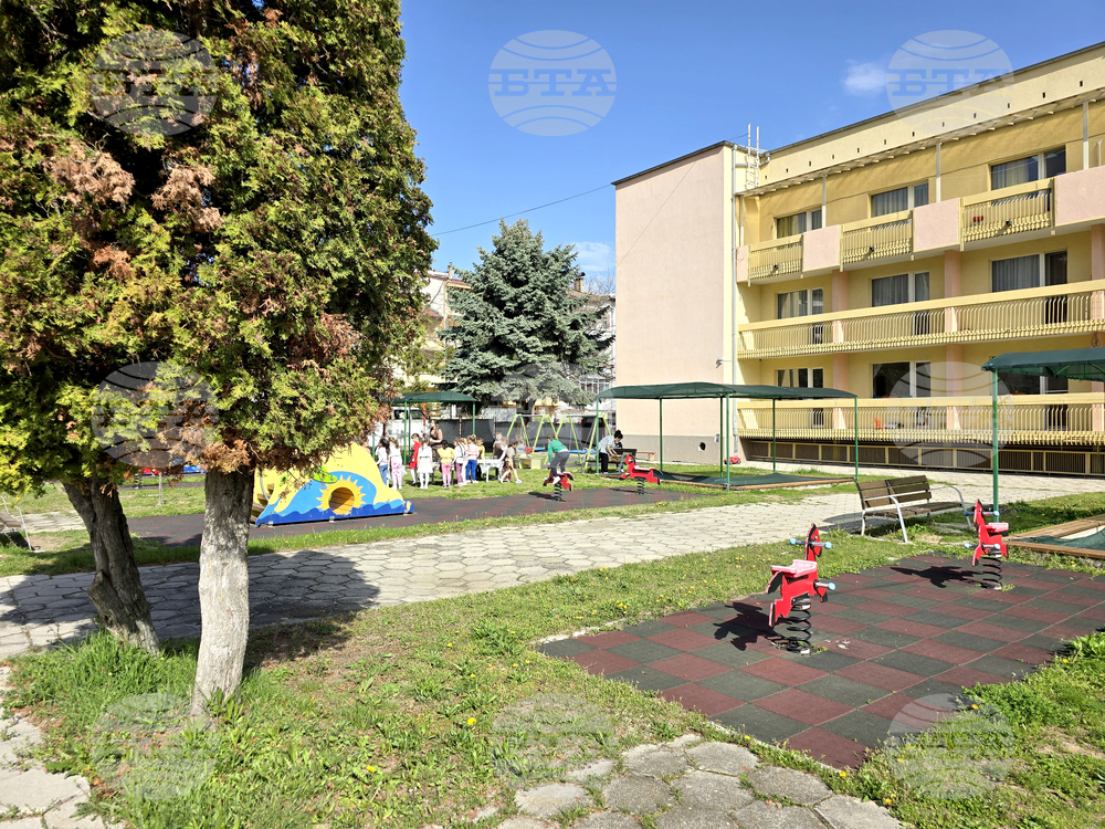 Гоце Делчев - детска градина „Детелина“ - боядисване на яйца