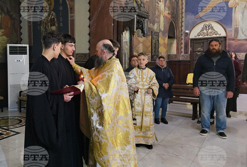 Видин - Велики четвъртък - литургия и маслосвет