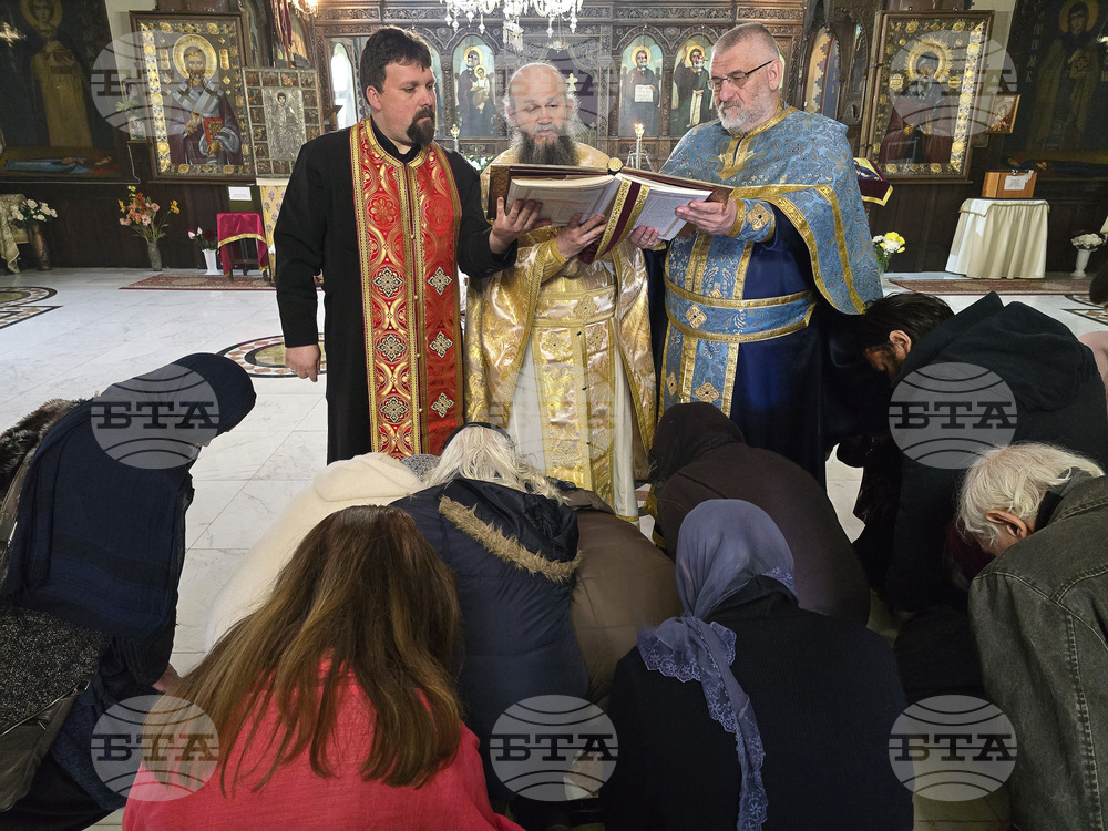 Видин - Велики четвъртък - литургия и маслосвет