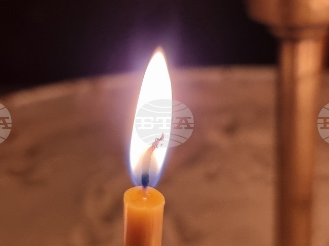 Благодатният огън ще пристигне в Русе от Румъния