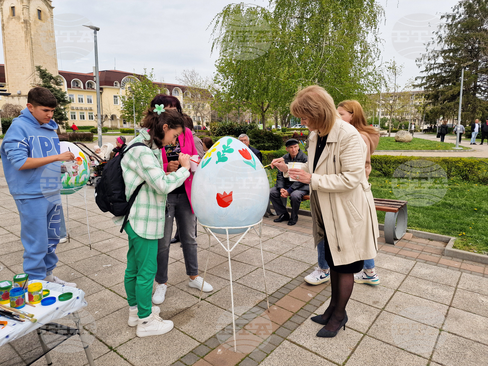 Разград - декоративни яйца - рисуване