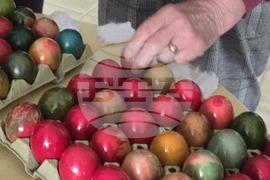 Ловеч - БЧК - великденски яйца - дарение