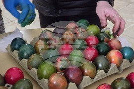 Ловеч - БЧК - великденски яйца - дарение