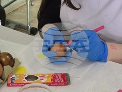 Ловеч - БЧК - великденски яйца - дарение