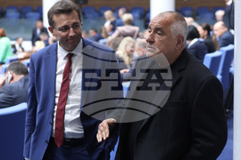 Парламент - заседание - вот на недоверие