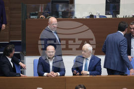 Парламент - заседание - вот на недоверие