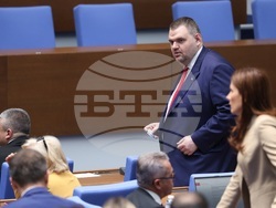 Парламент - заседание - вот на недоверие