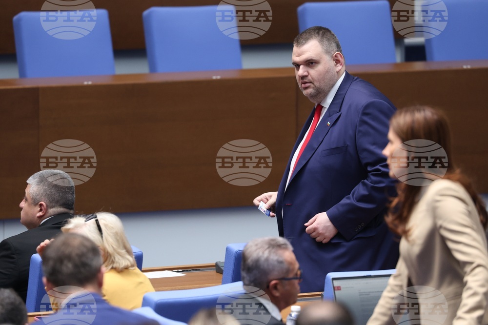 Парламент - заседание - вот на недоверие