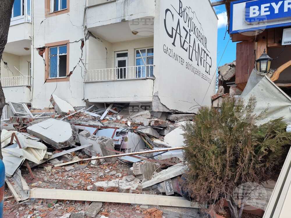 Турция - земетресение - Нурдагъ - жители - спасителни дейности