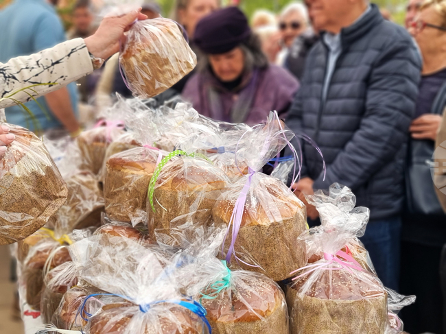 Ямбол - великденски козунаци
