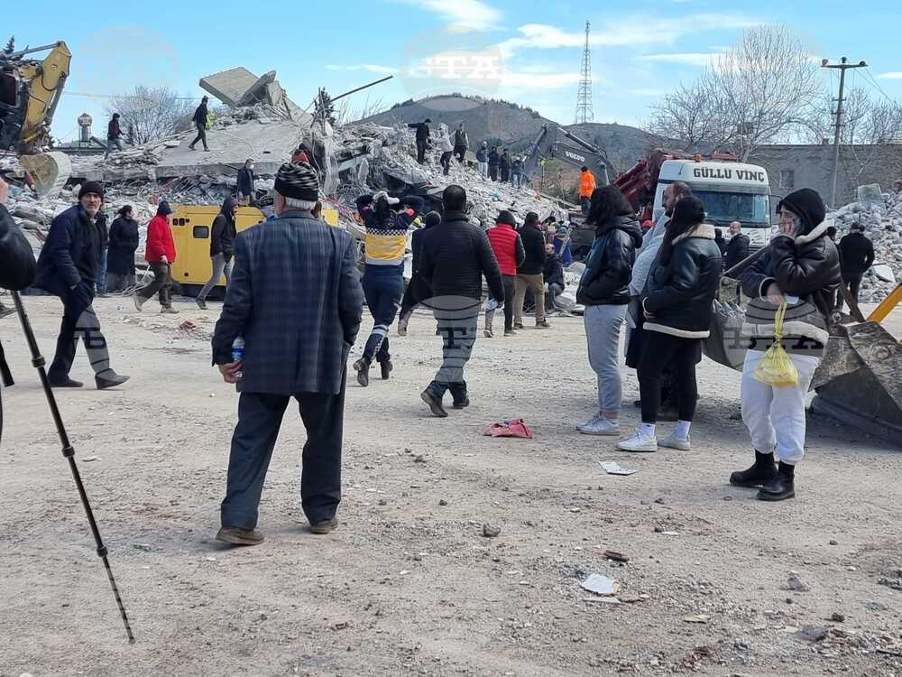 Турция - земетресение - Нурдагъ - жители - спасителни дейности