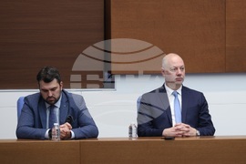 Парламент - заседание - вот на недоверие