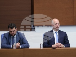 Парламент - заседание - вот на недоверие