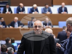 Парламент - заседание - вот на недоверие