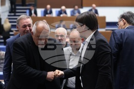 Парламент - заседание - вот на недоверие