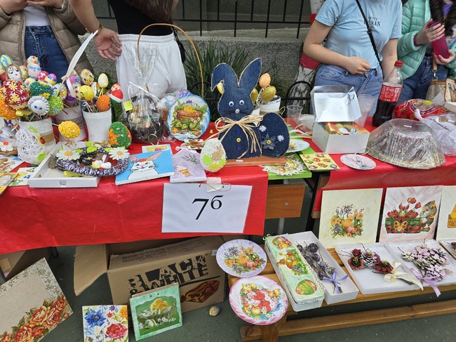 Над шест хиляди лева бяха събрани по време на благотворителен базар, организиран от Иновативно III ОУ "Гоце Делчев" в Петрич