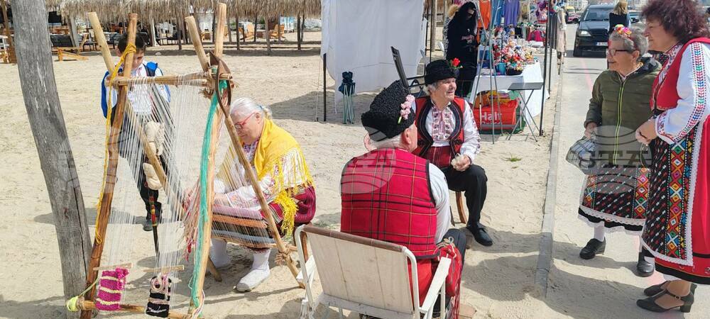 Фестивалът на занаятите бе открит на крайбрежната алея пред "Двореца" в Балчик 