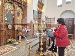 Село Доспей  - храм „Св. равноап. Петър и Павел“ - Велики четвъртък - маслосвет