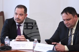 Парламент - Комисия по вътрешна сигурност и обществен ред