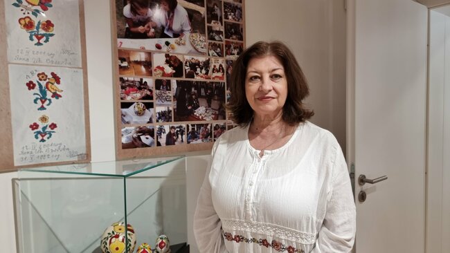 Красотата на етрополските плескани яйца демонстрират в музей „Етър“