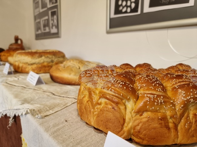 Традициите на българския хляб в село Криничне, Украйна, бяха представени в украински телевизионен репортаж