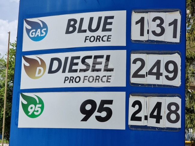 Цените на горивата в по-малките селища в Монтанско остават по-високи в сравнение с областния център