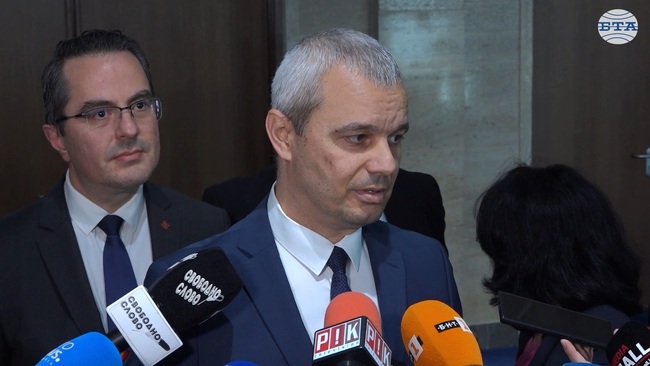 Ще има трети вот на недоверие срещу правителството след празниците, каза лидерът на "Възраждане" Костадин Костадинов