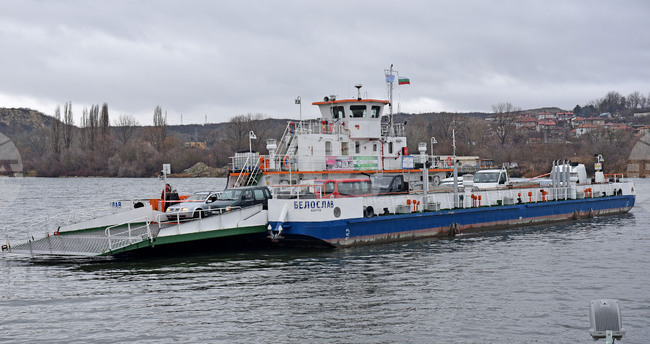 До две години Община Белослав се предвижда да има нов ферибот