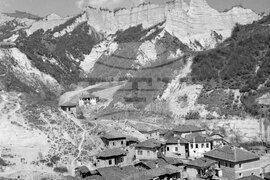 Красиви пейзажи край село Рожен